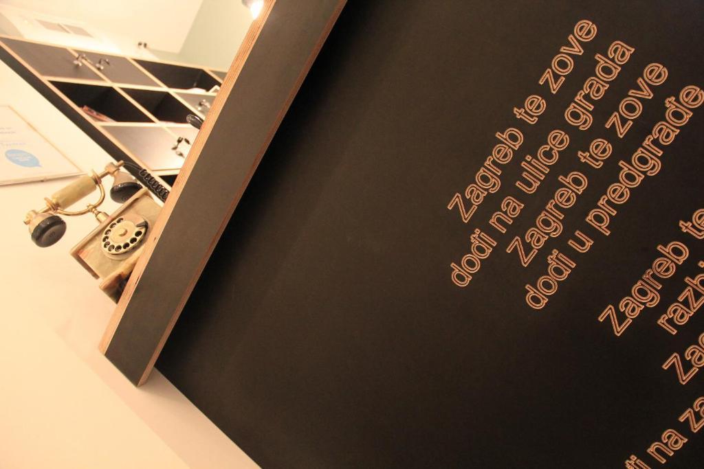 Bed&Breakfast Studio Kairos Zagreb Bagian luar foto